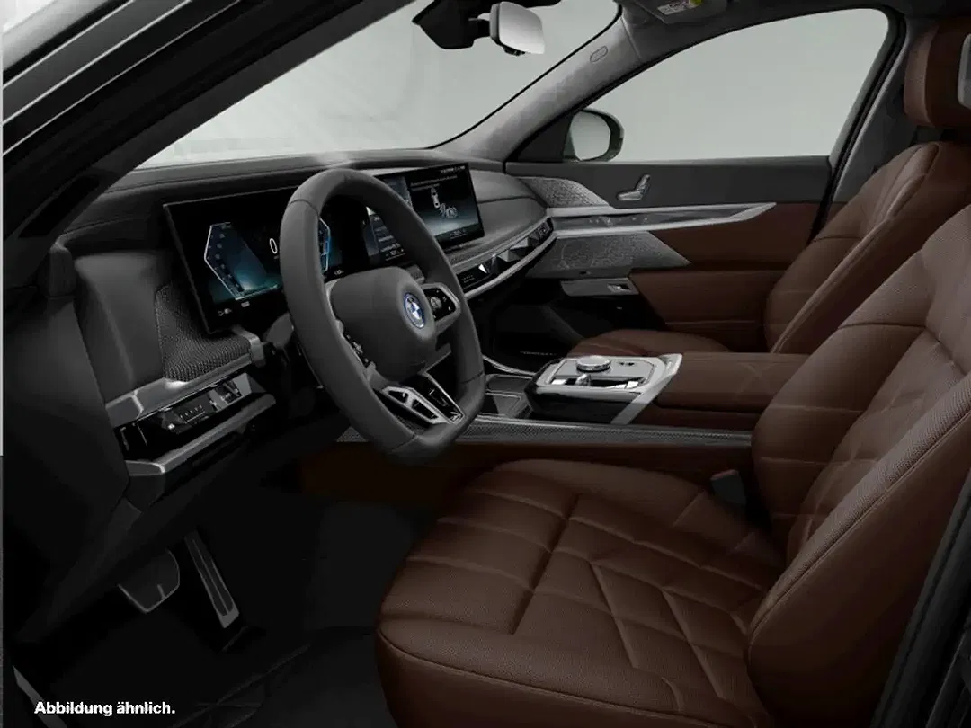 BMW i7 - Thumbnail 2