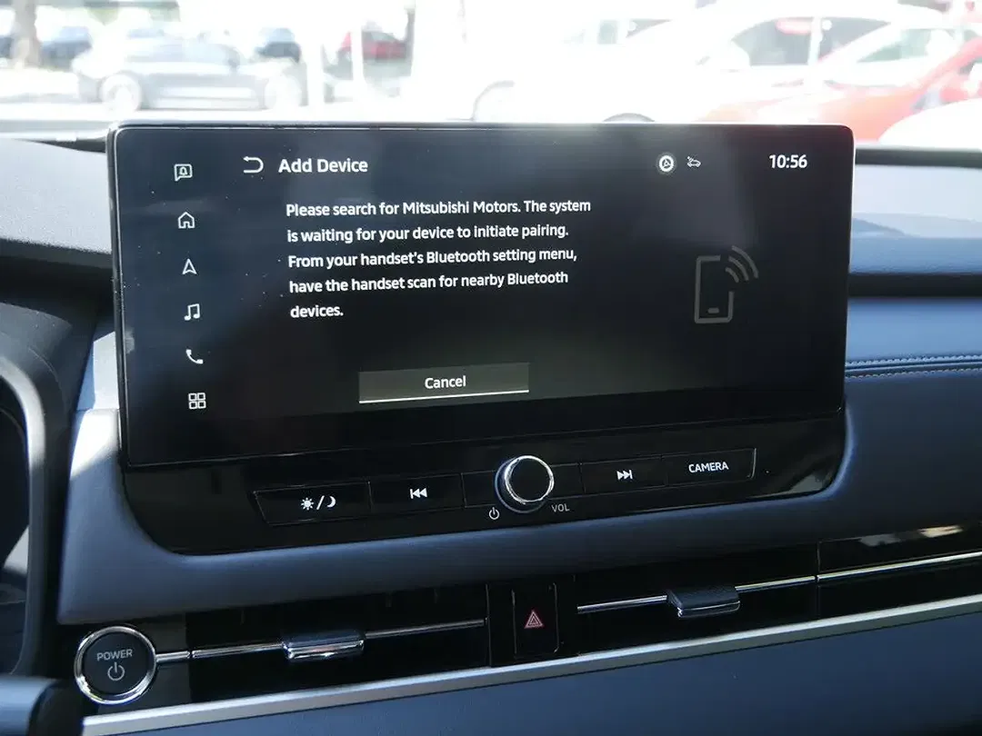 Mitsubishi Outlander - Thumbnail 12