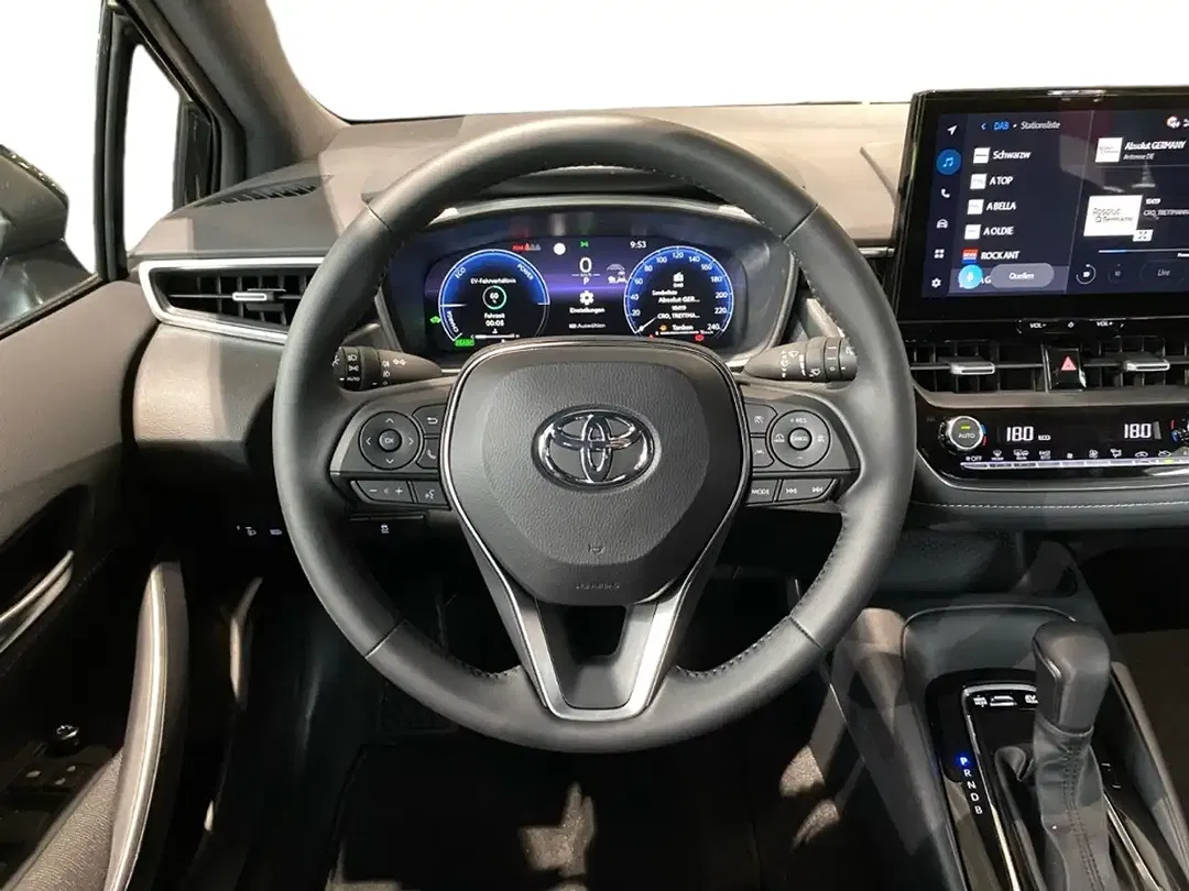 Toyota Corolla - Thumbnail 10