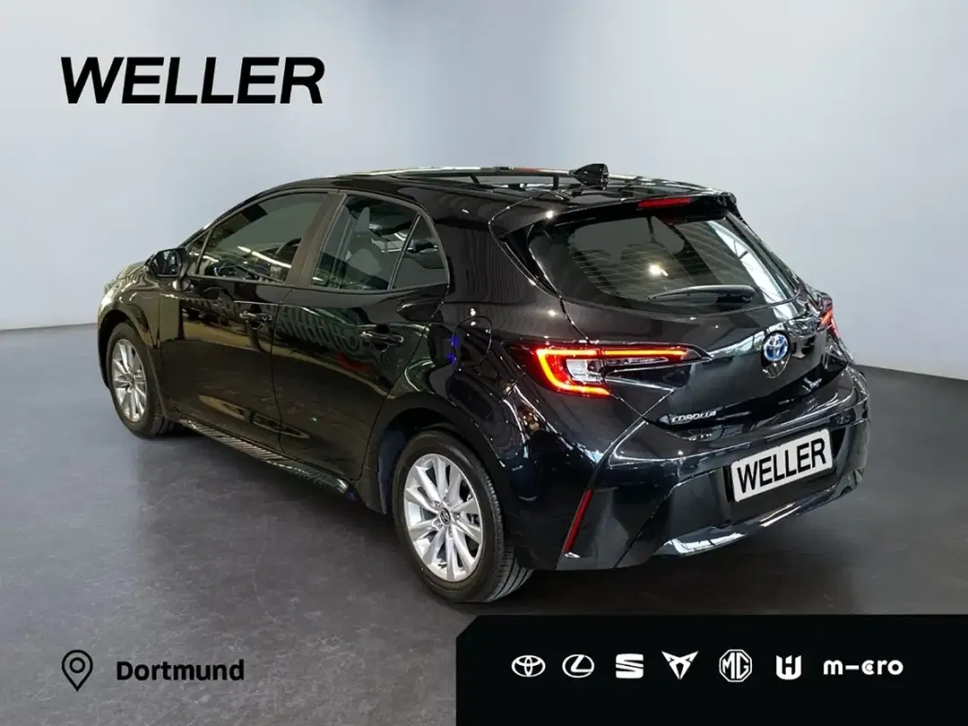 Toyota Corolla - Thumbnail 6