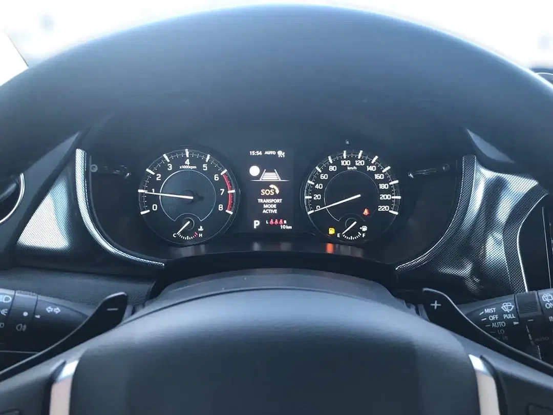 Suzuki Vitara - Thumbnail 11