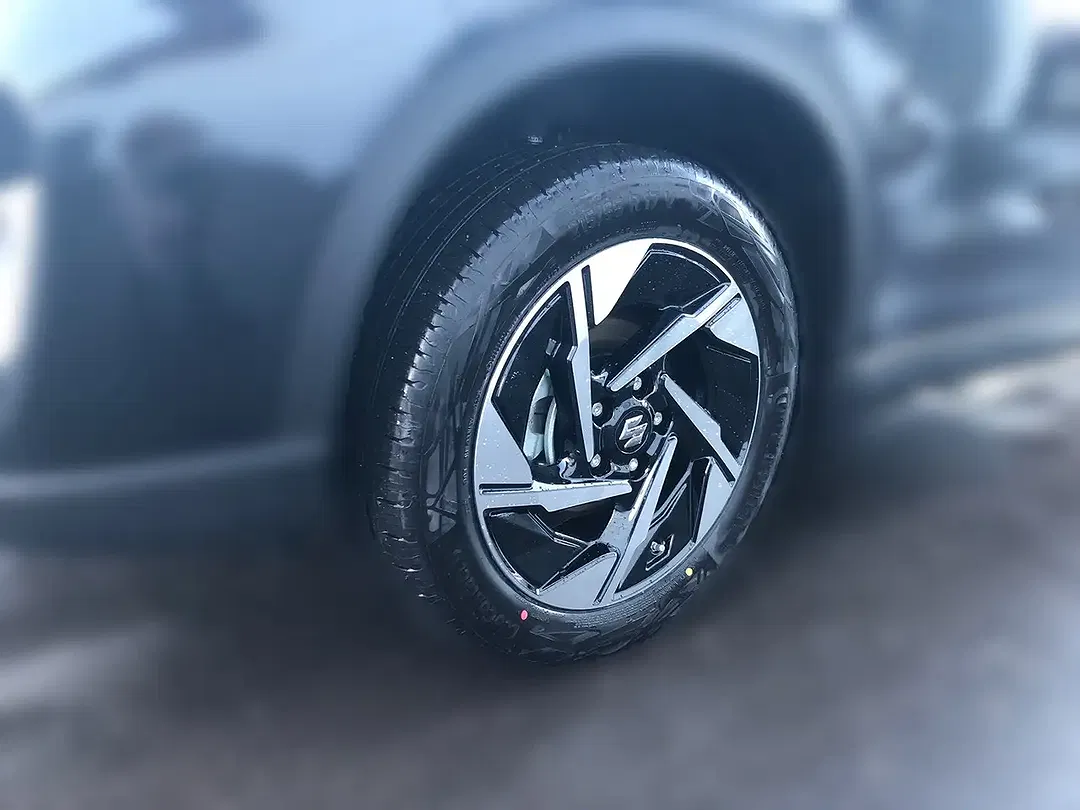 Suzuki Vitara - Thumbnail 8