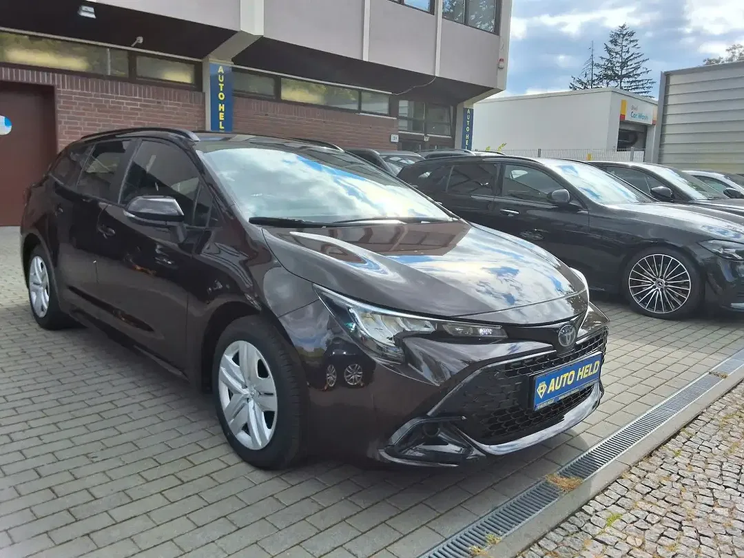 Toyota Corolla - Thumbnail 7