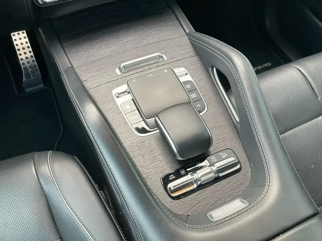 Mercedes-Benz GLS 580 - Thumbnail 13