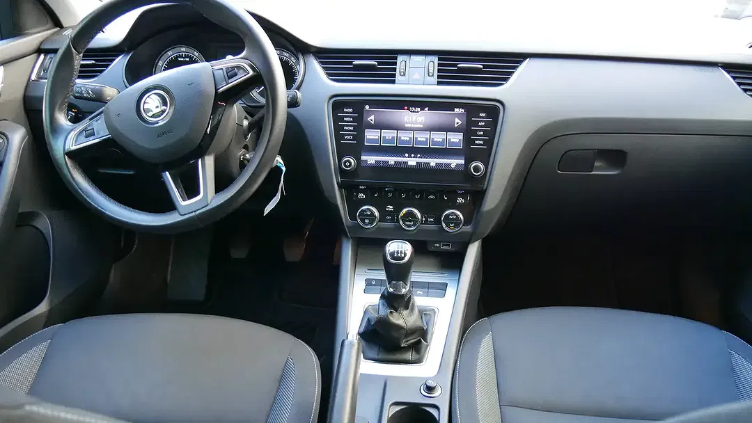Skoda Octavia - Thumbnail 11