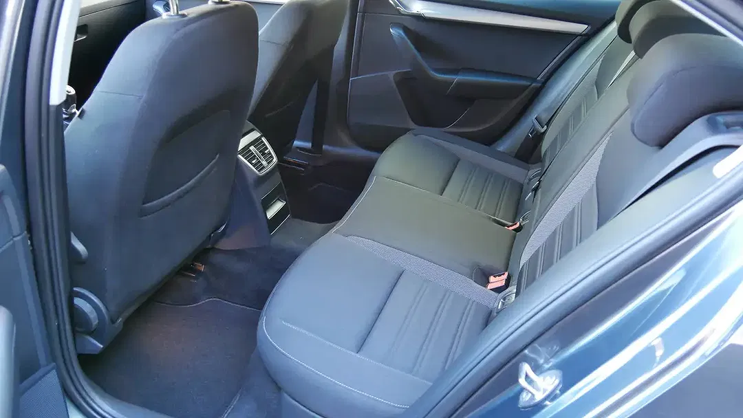 Skoda Octavia - Thumbnail 13