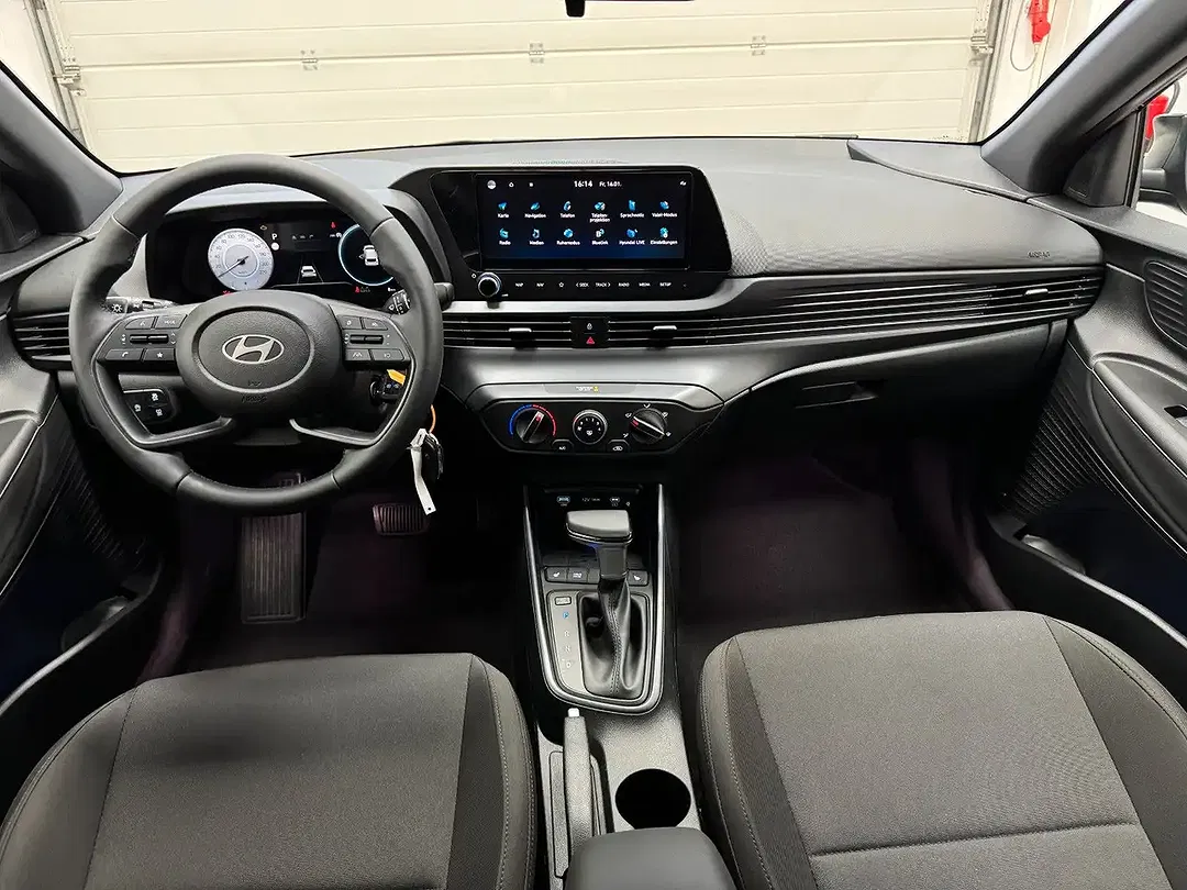 Hyundai i20 - Thumbnail 2