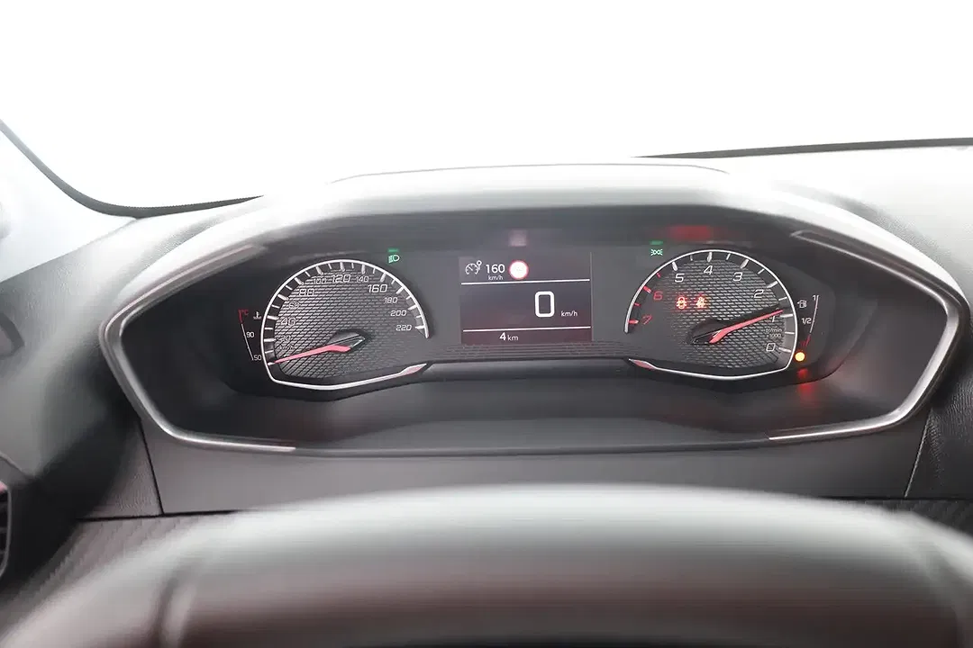 Peugeot 208 - Thumbnail 14