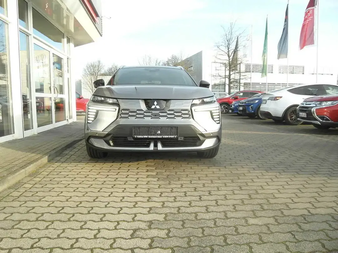 Mitsubishi Eclipse Cross - Thumbnail 2