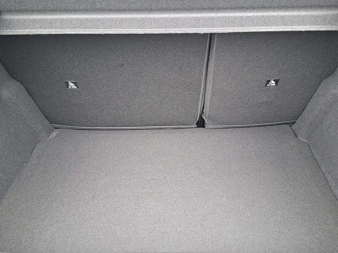 Peugeot 208 - Thumbnail 5