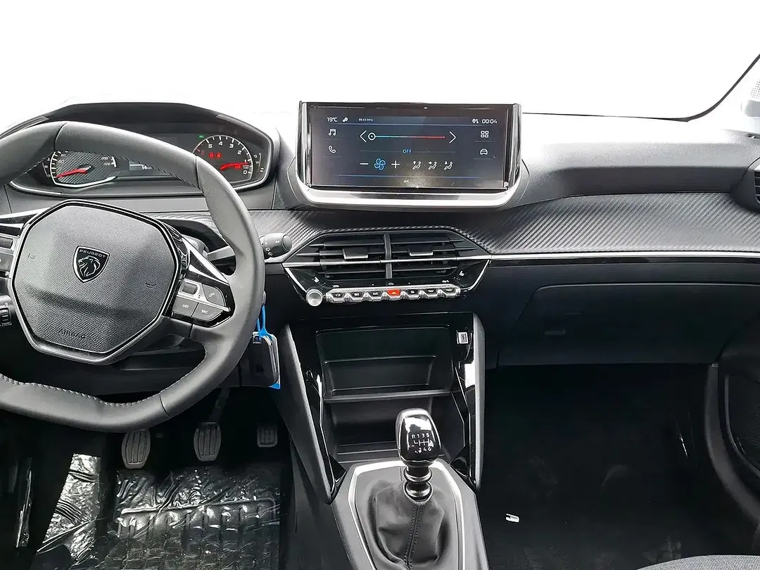 Peugeot 208 - Thumbnail 9