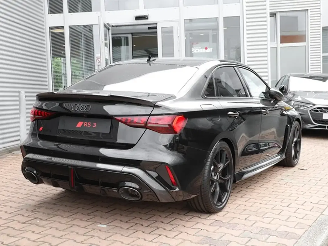 Audi RS3 - Thumbnail 2