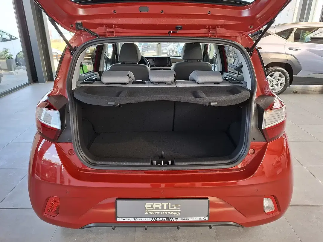 Hyundai i10 - Thumbnail 9