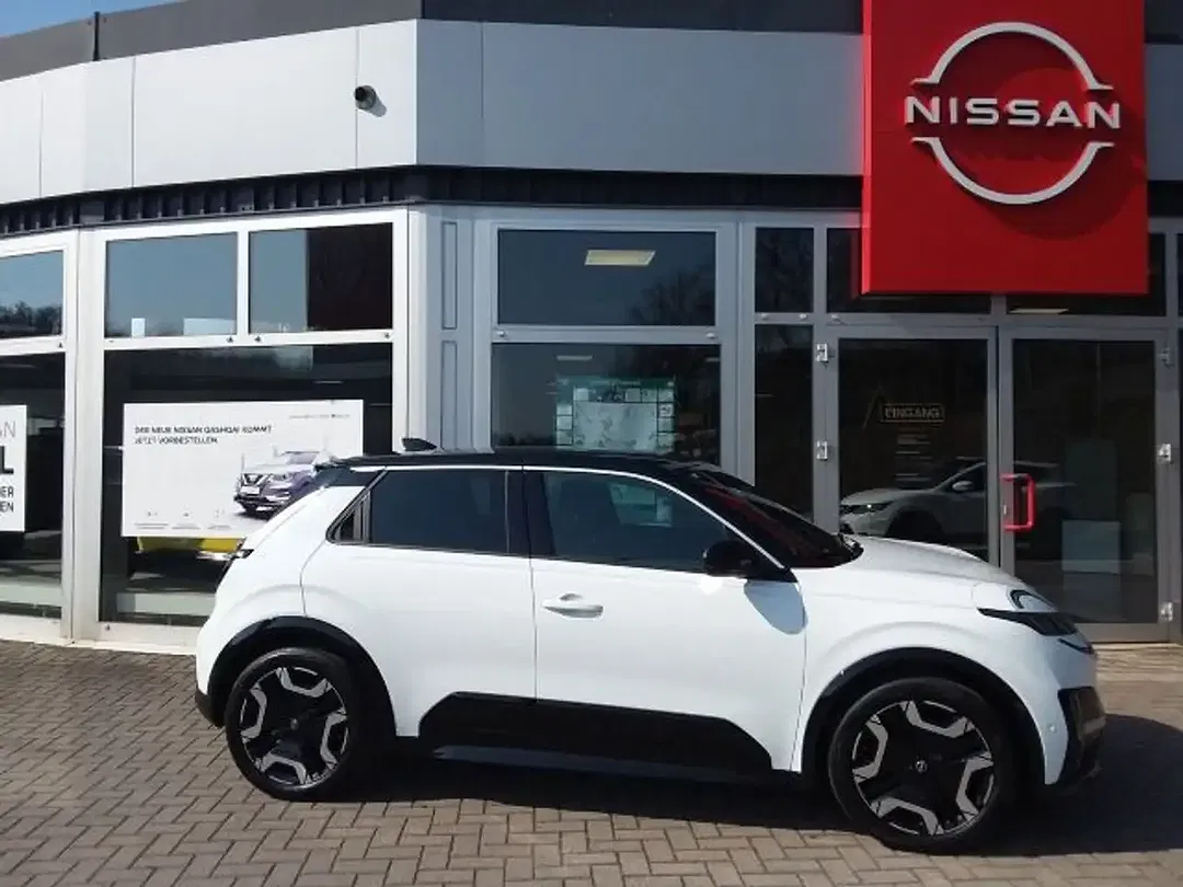 Nissan Micra - Thumbnail 2