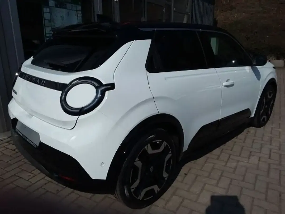 Nissan Micra - Thumbnail 6