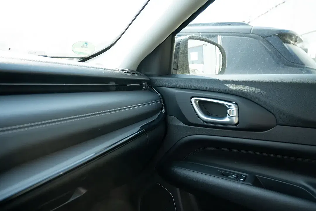 Jeep Compass - Thumbnail 12