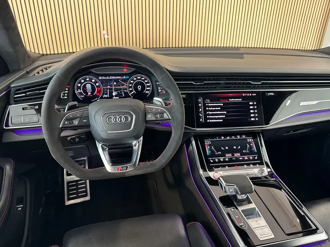 Audi RS Q8 - Thumbnail 11