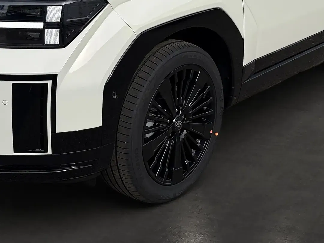 Hyundai SANTA FE - Thumbnail 6
