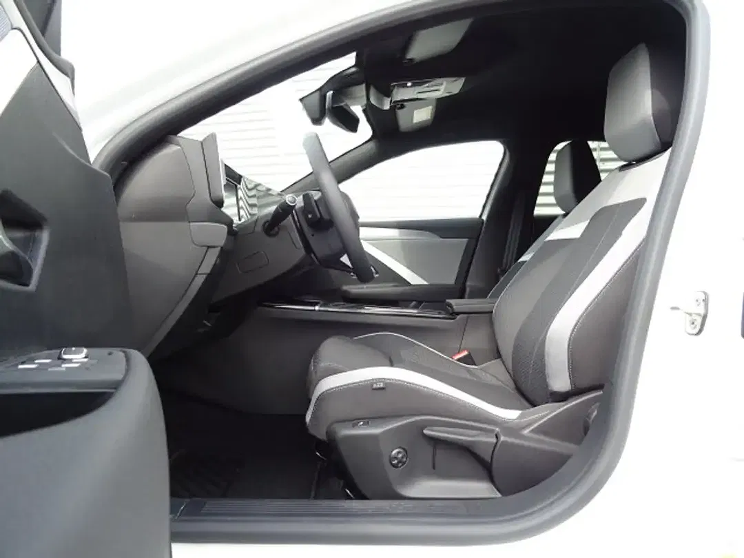 Opel Astra - Thumbnail 6