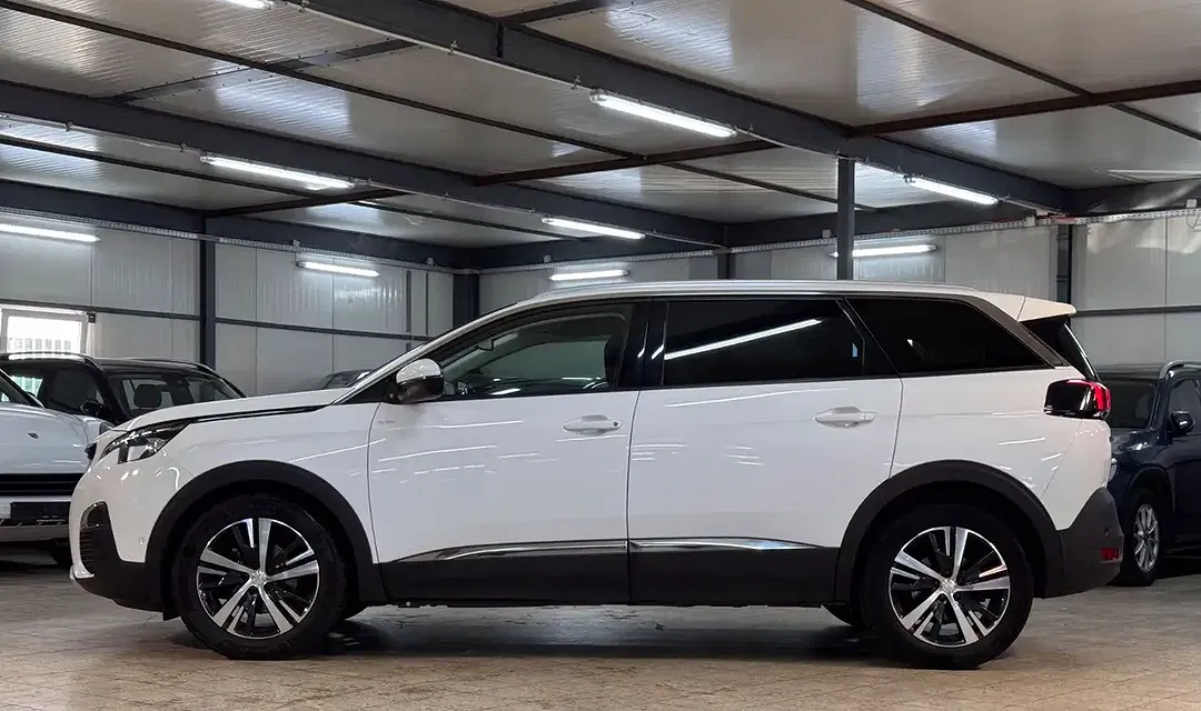 Peugeot 5008 - Thumbnail 4