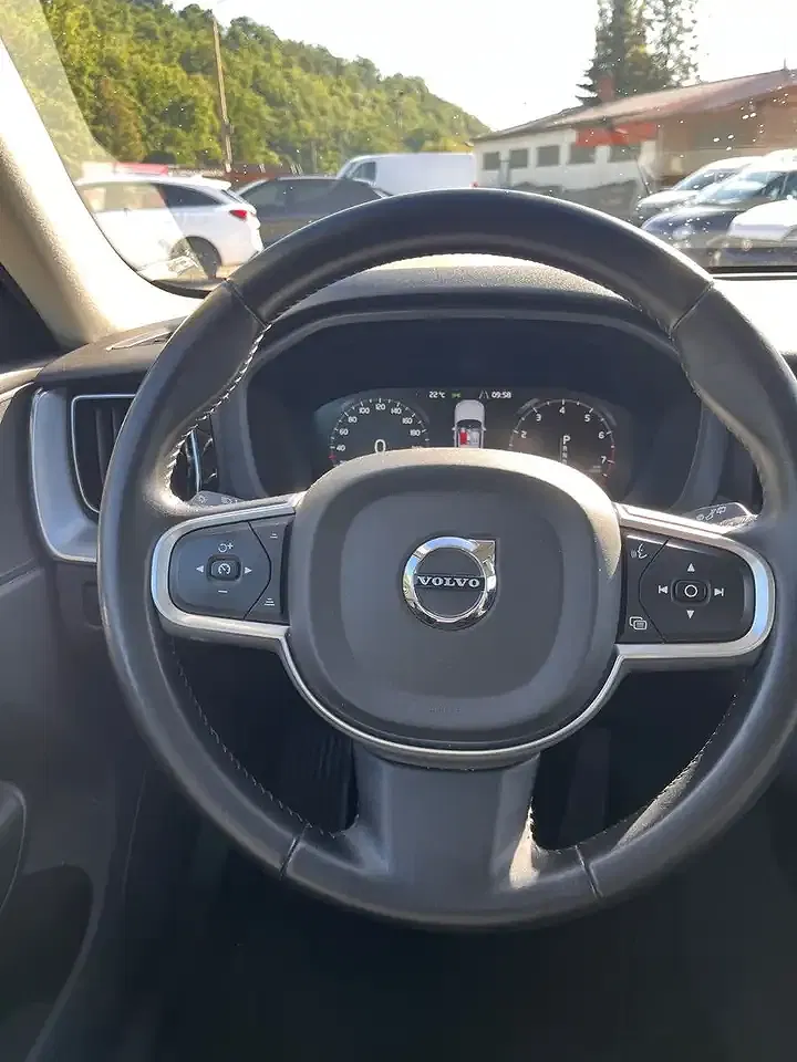 Volvo XC60 - Thumbnail 11