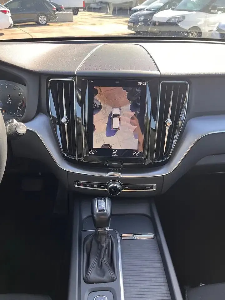 Volvo XC60 - Thumbnail 12