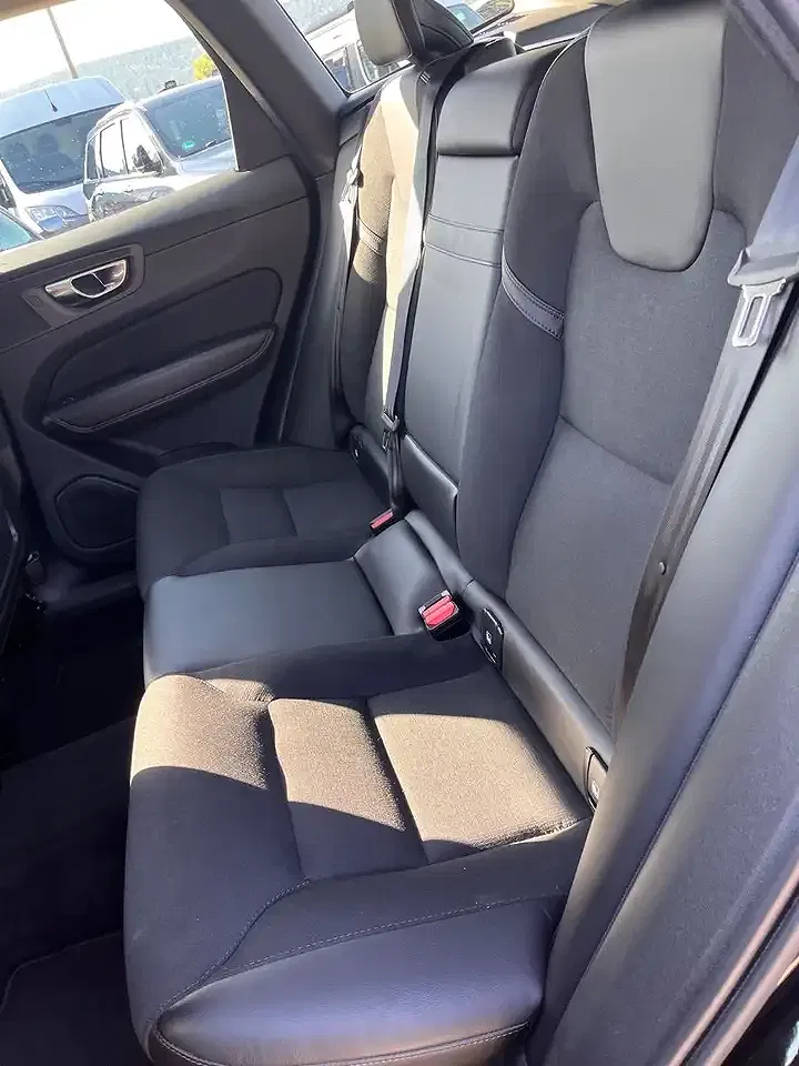 Volvo XC60 - Thumbnail 13