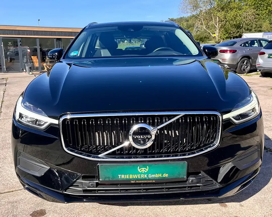 Volvo XC60 - Thumbnail 2