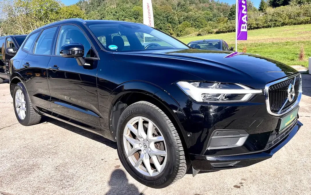 Volvo XC60 - Thumbnail 3
