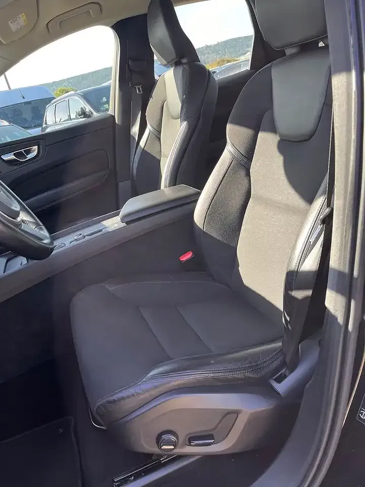 Volvo XC60 - Thumbnail 9