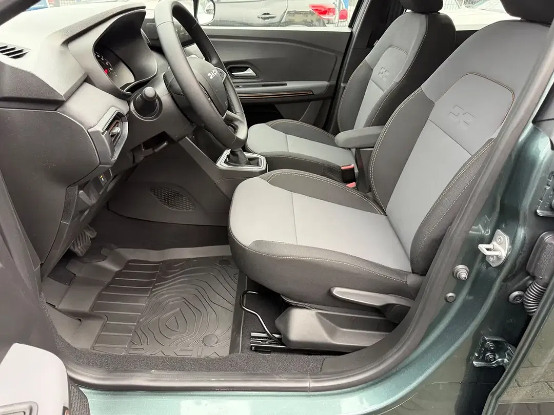 Dacia Sandero - Thumbnail 10