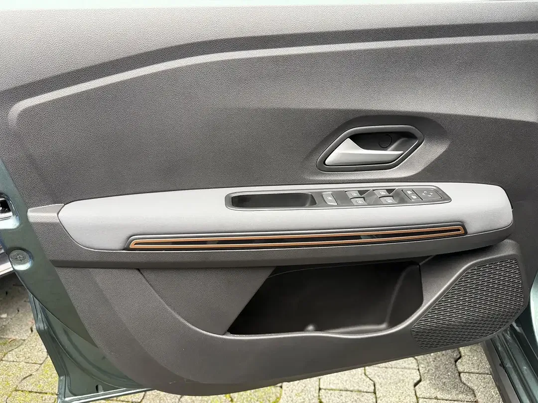 Dacia Sandero - Thumbnail 12
