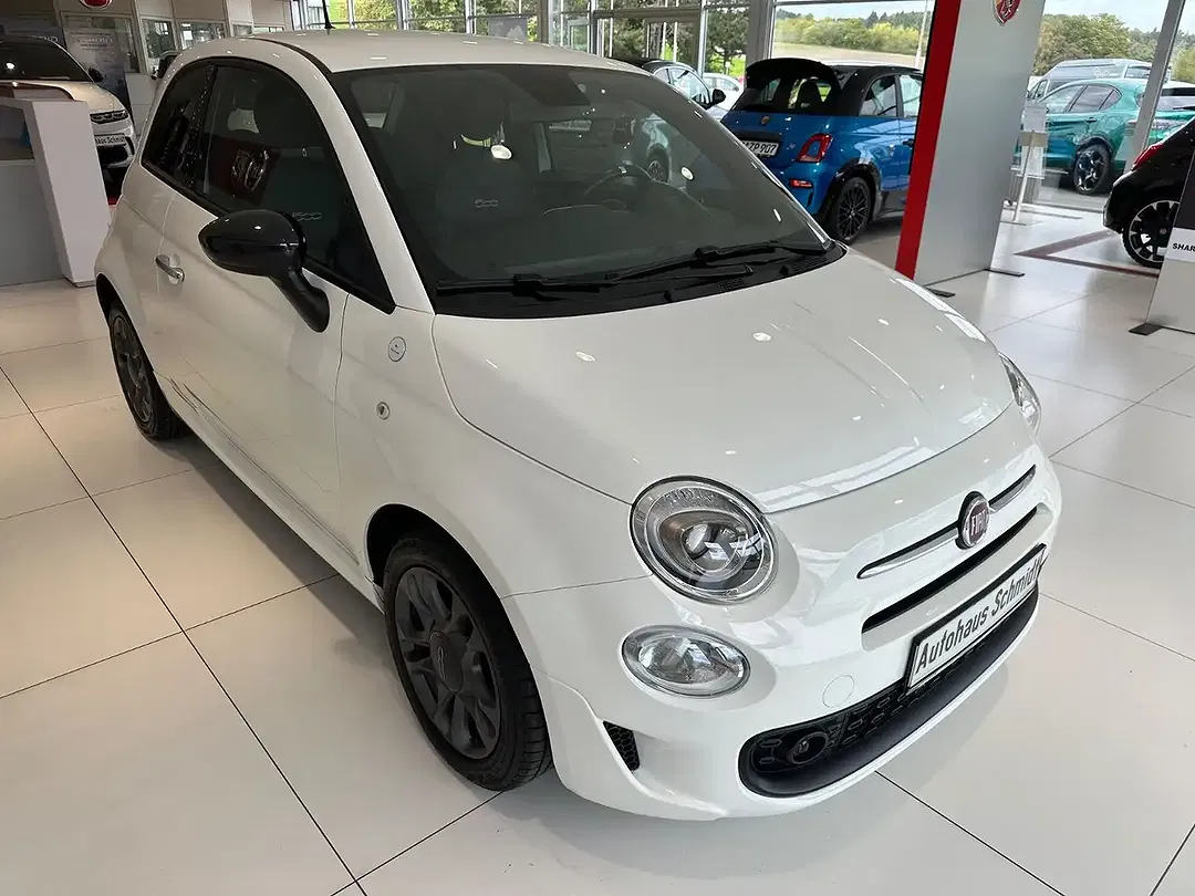 Fiat 500 Hey Google