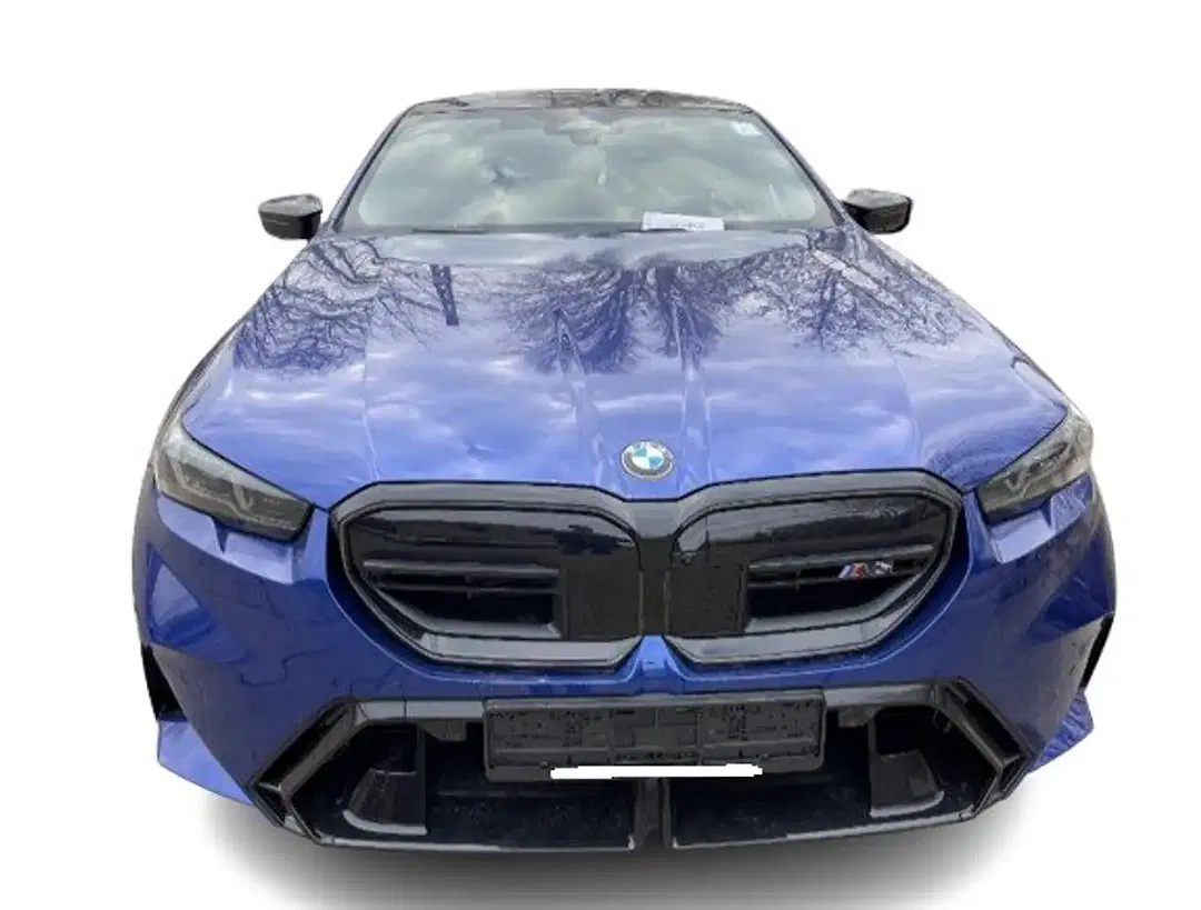 BMW M5 - Thumbnail 6