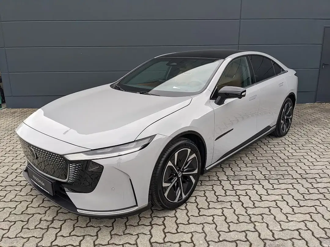 Mazda 6e - Thumbnail 2