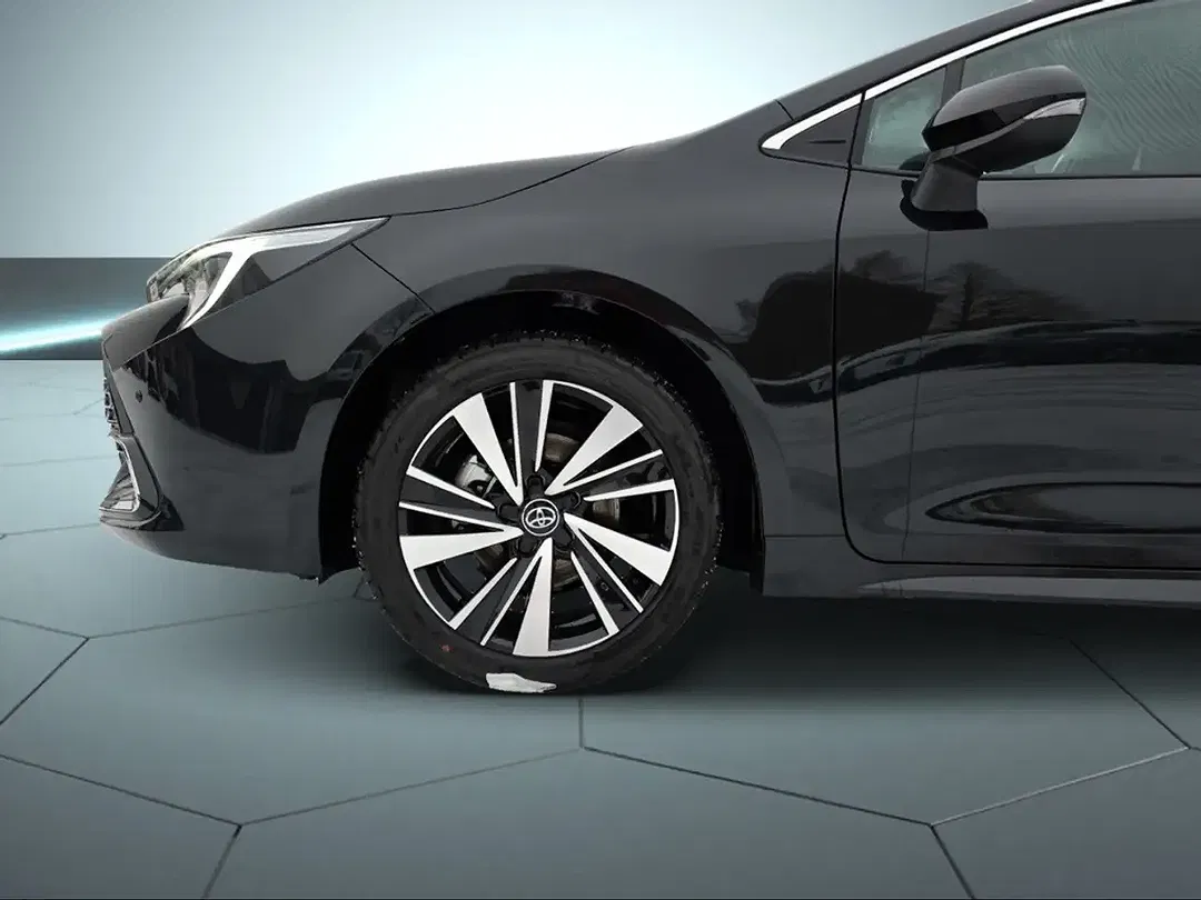 Toyota Corolla - Thumbnail 13