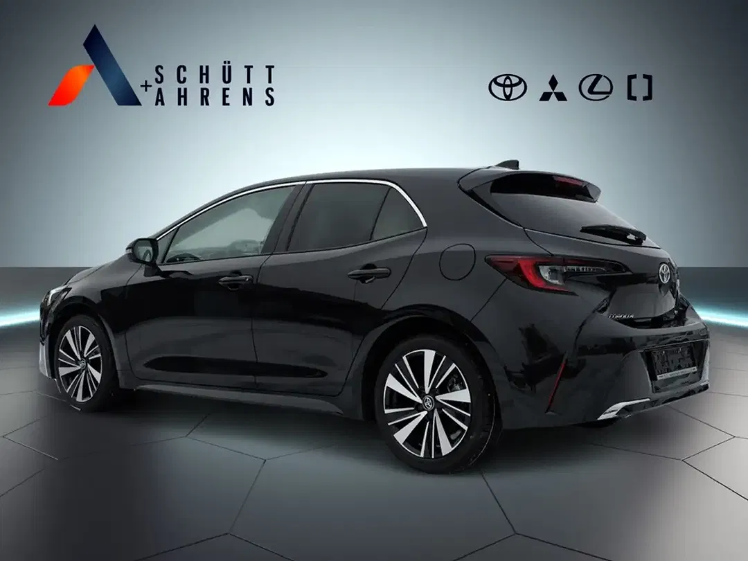 Toyota Corolla - Thumbnail 4