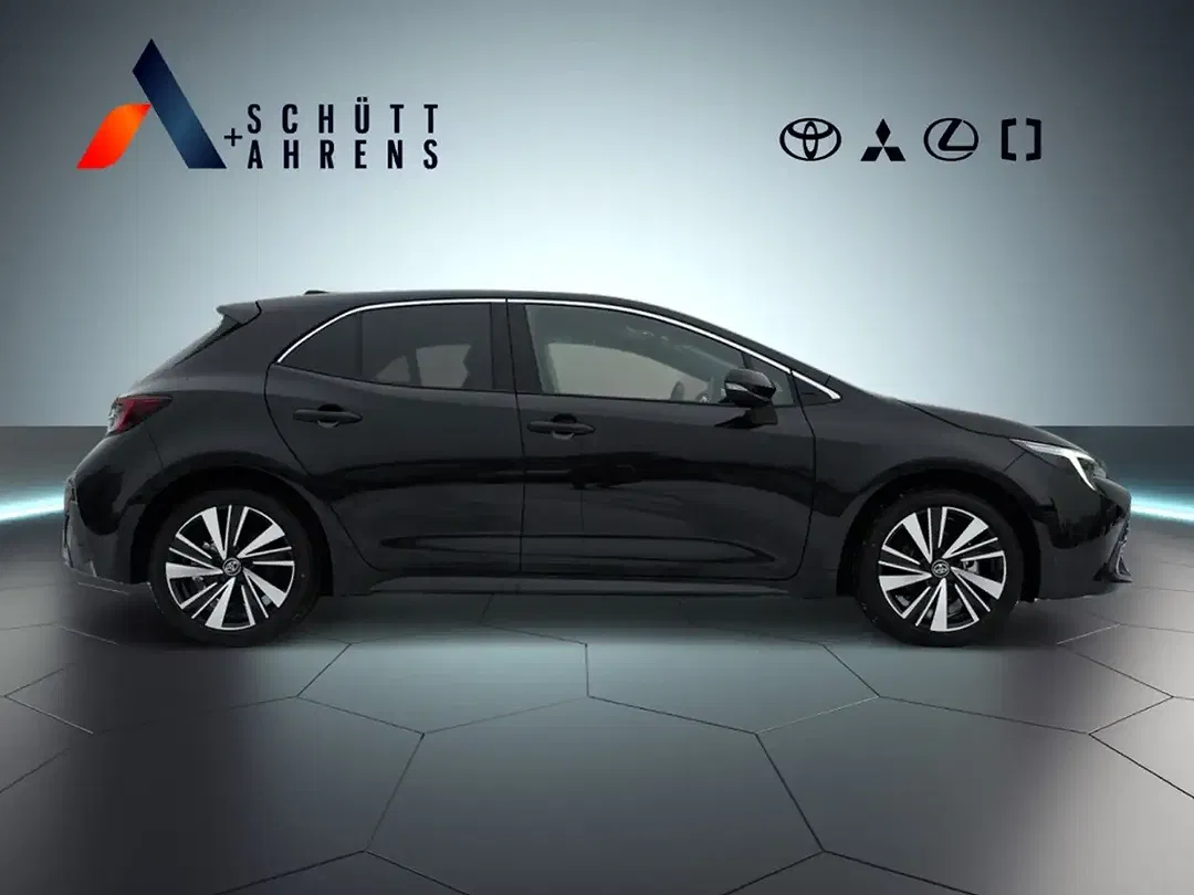 Toyota Corolla - Thumbnail 5