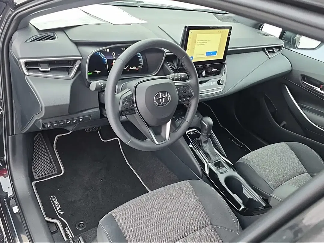 Toyota Corolla - Thumbnail 7