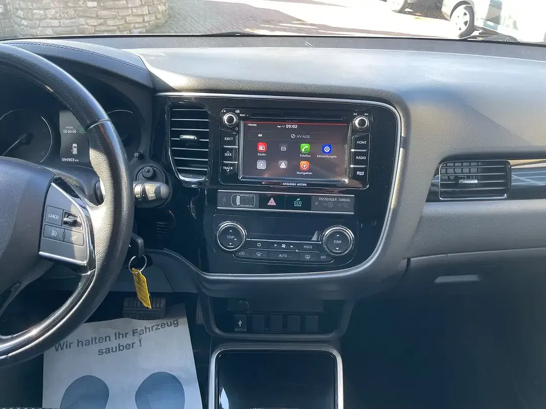Mitsubishi Outlander - Thumbnail 6