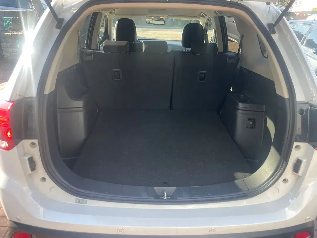 Mitsubishi Outlander - Thumbnail 7