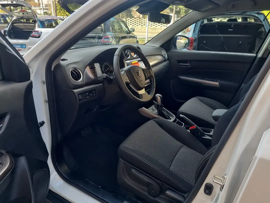 Suzuki Vitara - Thumbnail 13
