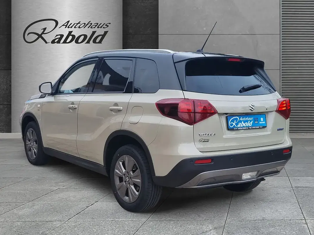 Suzuki Vitara - Thumbnail 3