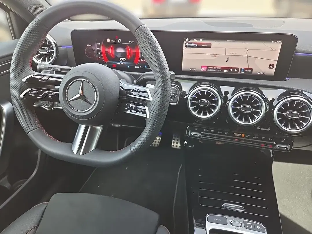 Mercedes-Benz A 200 - Thumbnail 10