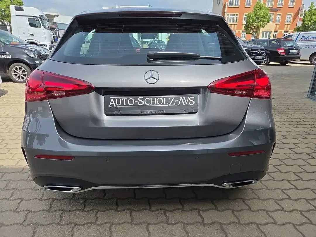 Mercedes-Benz A 200 - Thumbnail 14