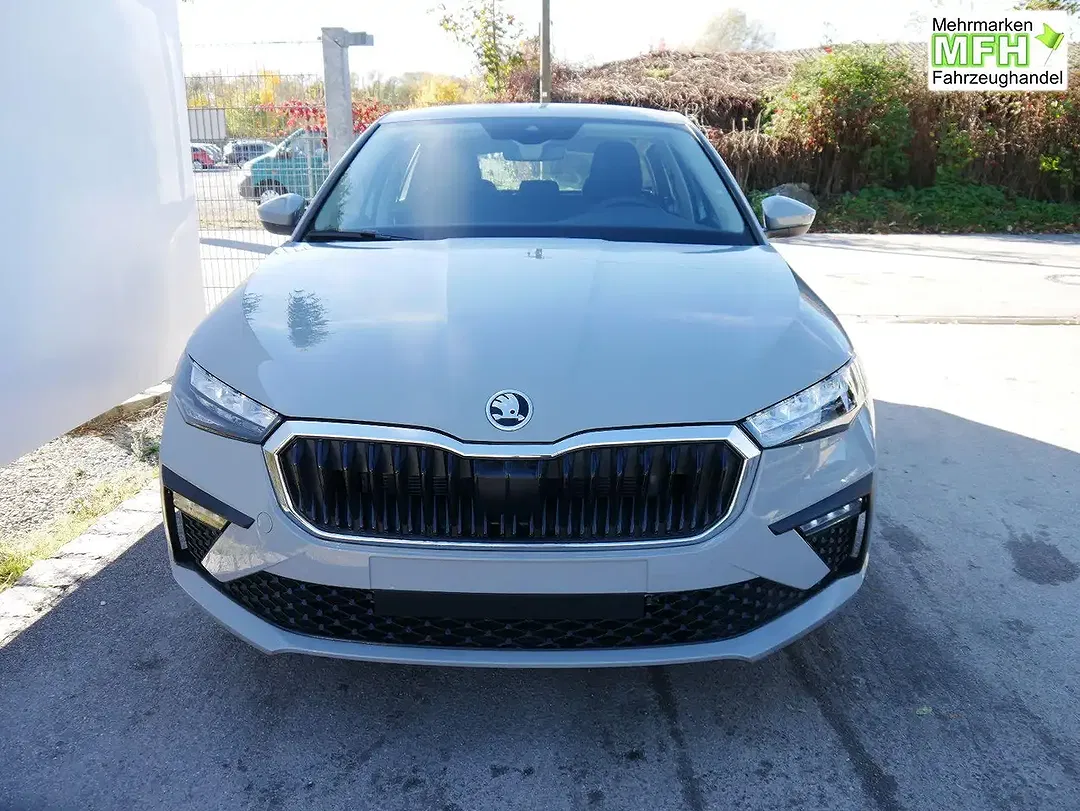 Skoda Scala - Thumbnail 3