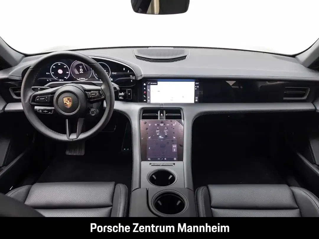 Porsche Taycan - Thumbnail 15