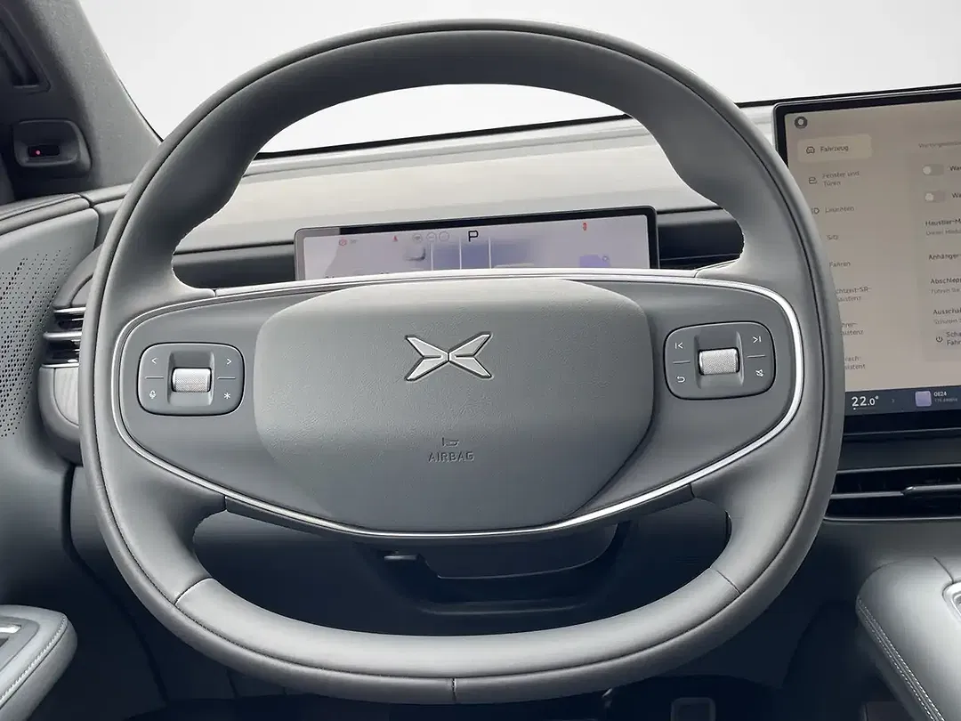 Xpeng G6 - Thumbnail 8