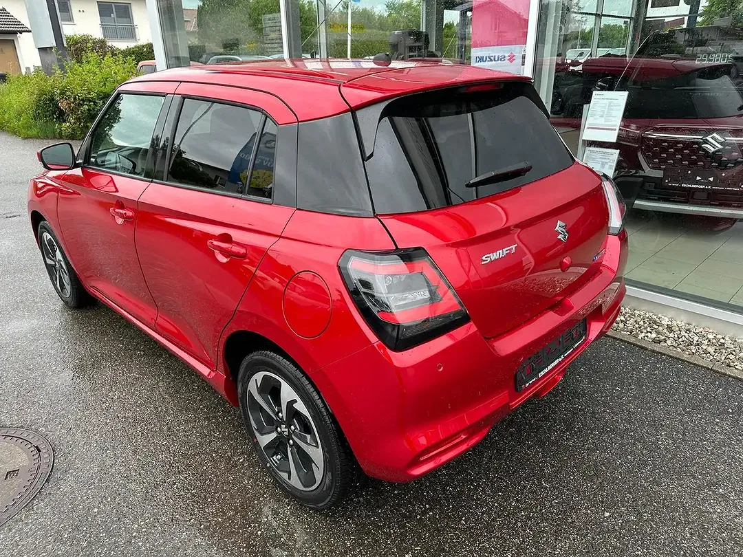 Suzuki Swift - Thumbnail 3