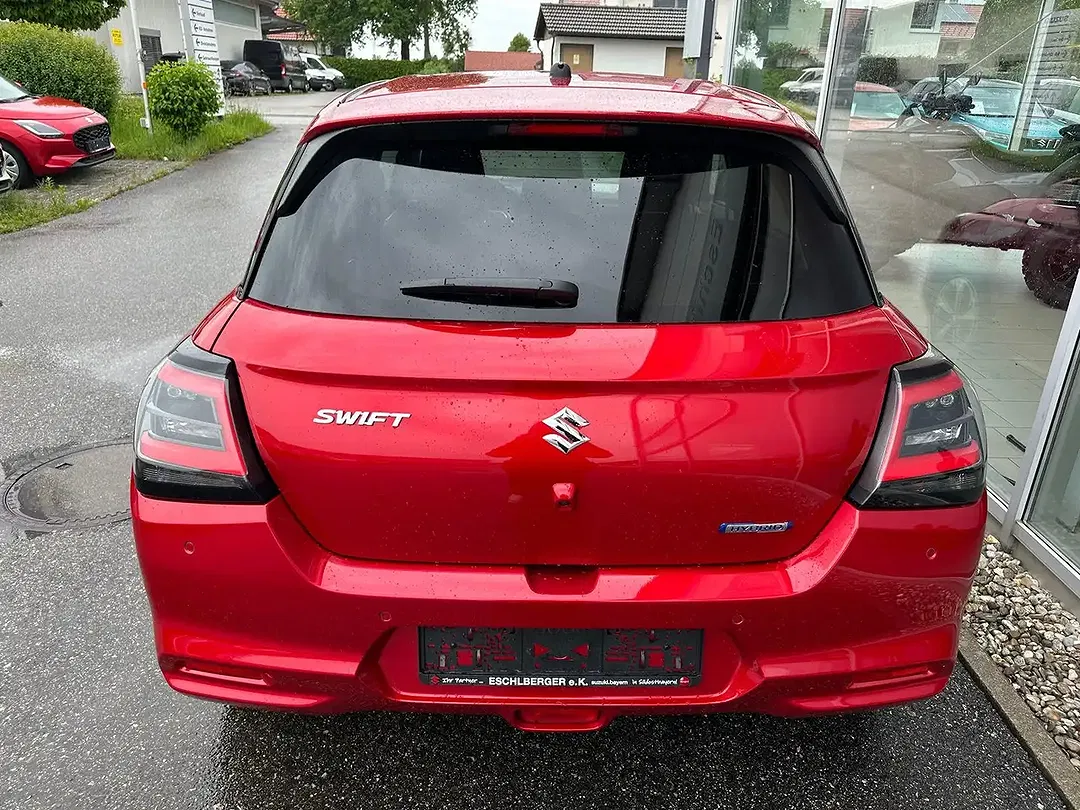 Suzuki Swift - Thumbnail 4